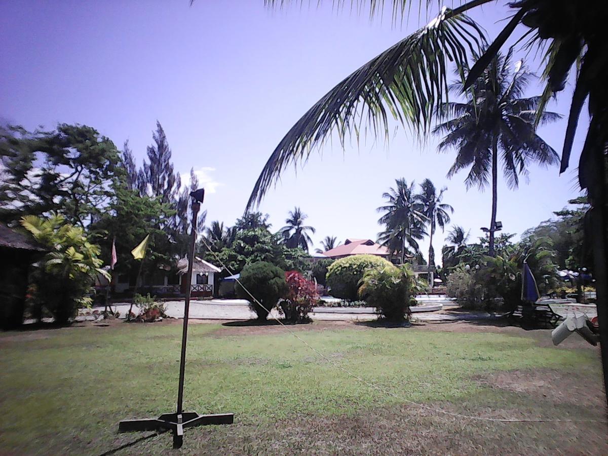 Gazebo Pools And Restaurant Hotel Cabadbaran Exterior photo
